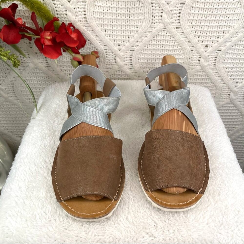 KENNETH COLE REACTION‎ Tan Silver Leather Metallic Elastic Strappy Sandals 6.5